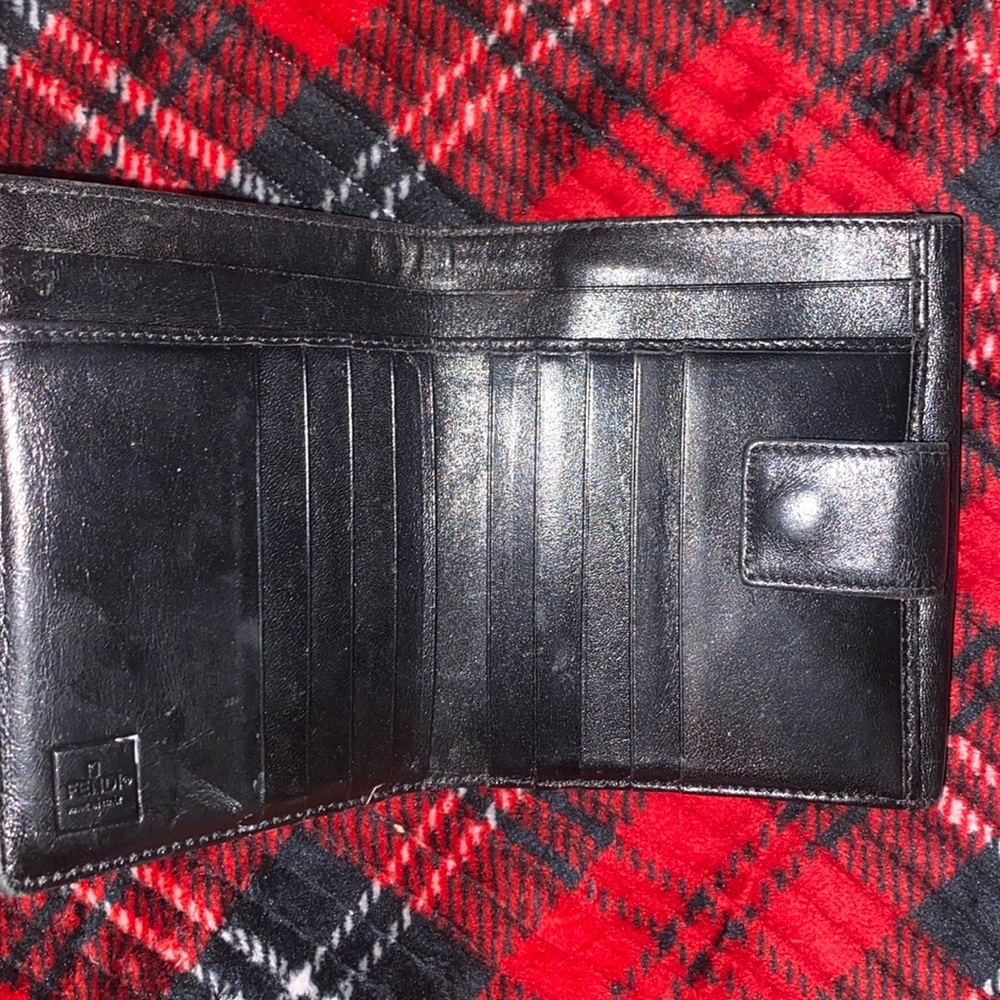 Auth Fendi Zucca Black Canvas And Leather Bi-fold Wallet Preloved - Picture 2 of 5